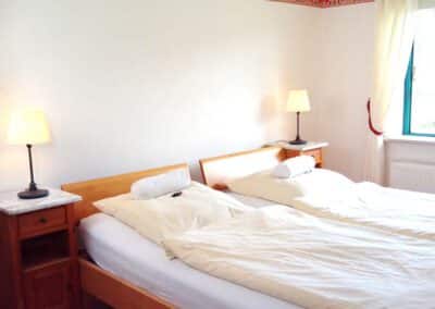 Ferienwohnung Blütenpracht Schlafzimmer